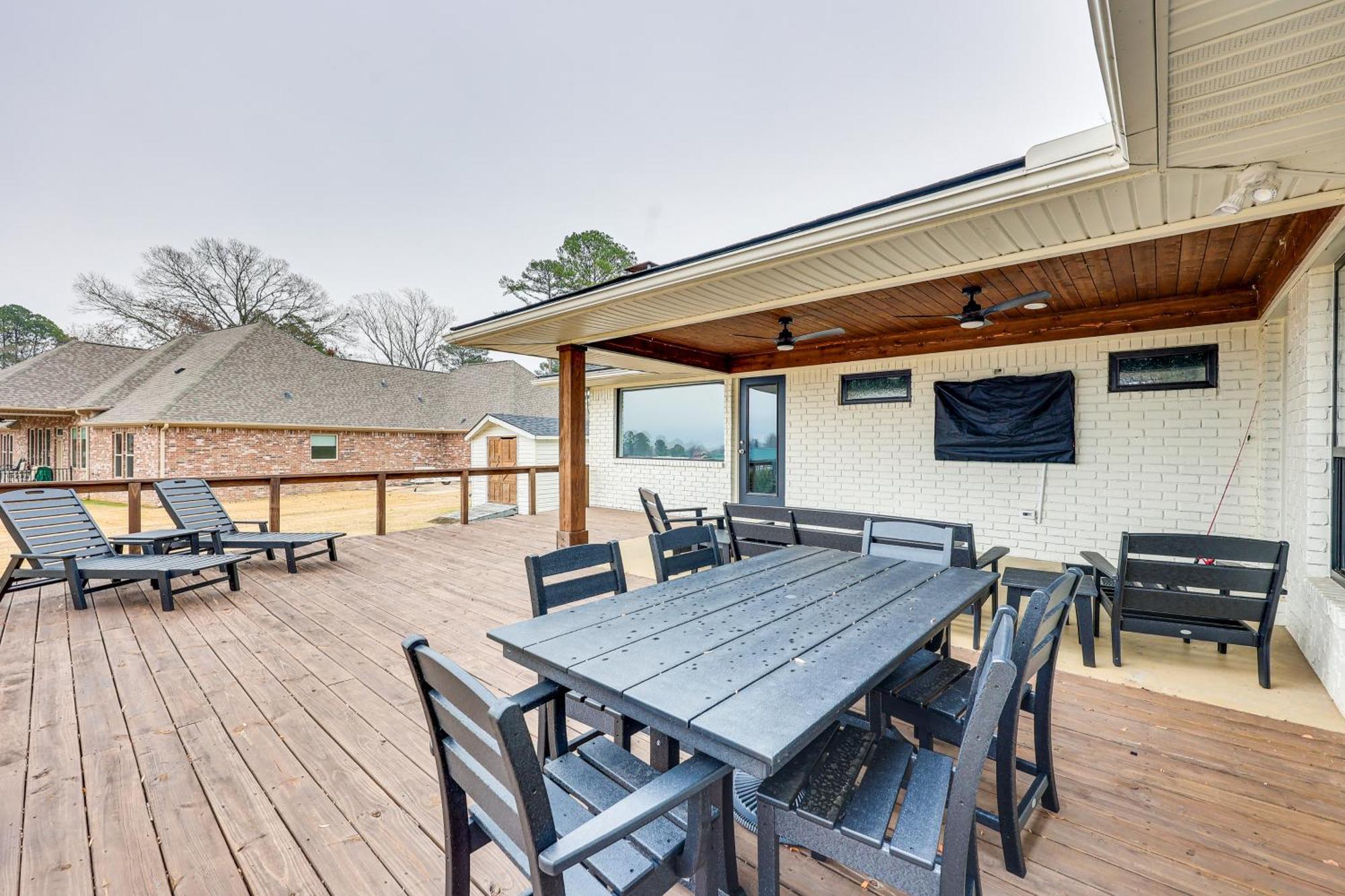 Grand Lakefront Home In Hot Springs With Boat Dock! Lake Hamilton Exterior foto