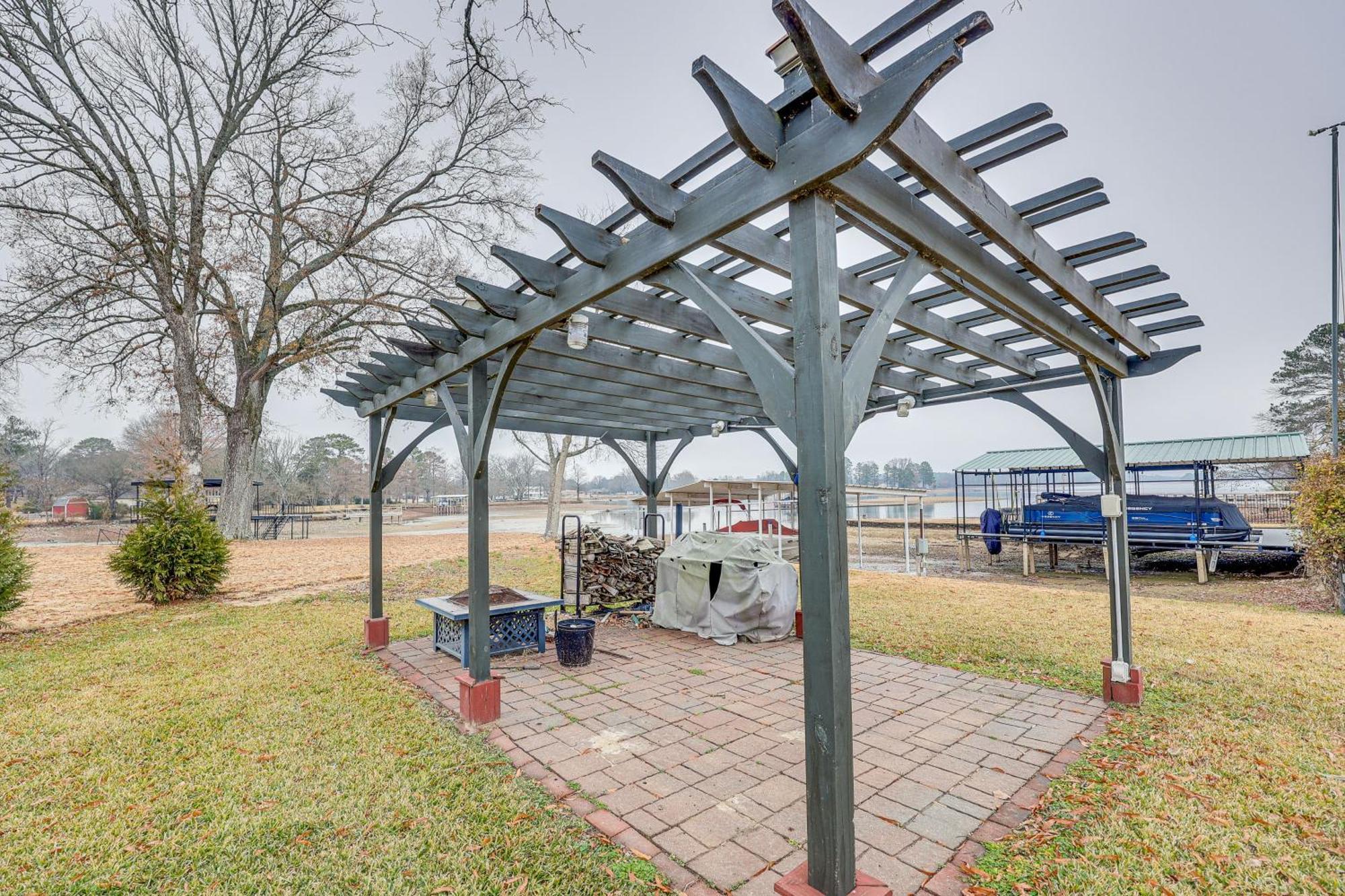 Grand Lakefront Home In Hot Springs With Boat Dock! Lake Hamilton Exterior foto
