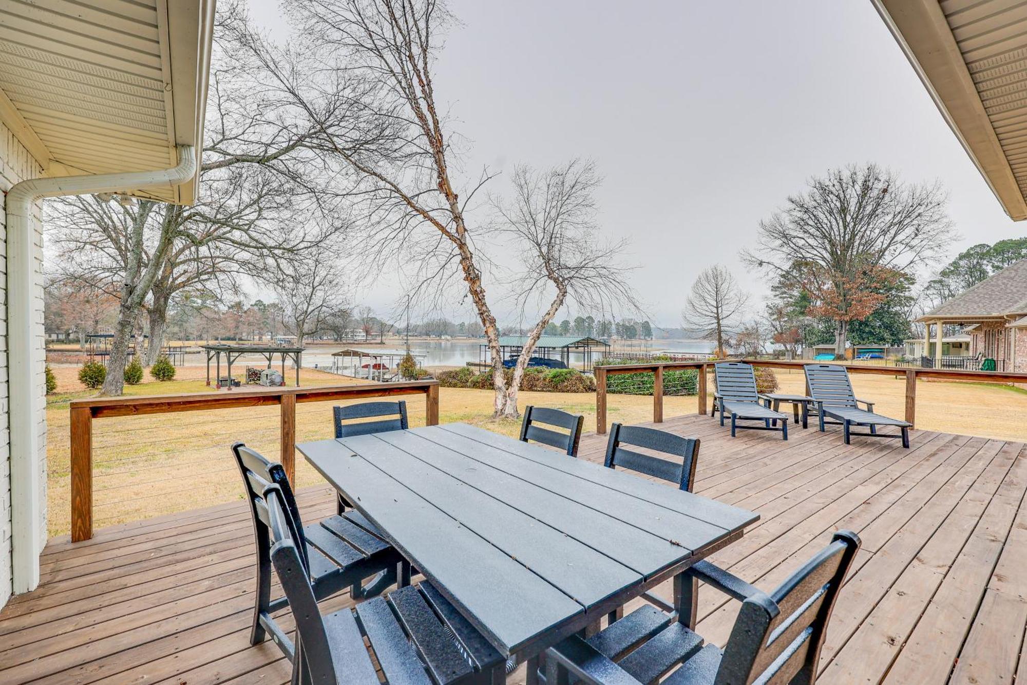Grand Lakefront Home In Hot Springs With Boat Dock! Lake Hamilton Exterior foto